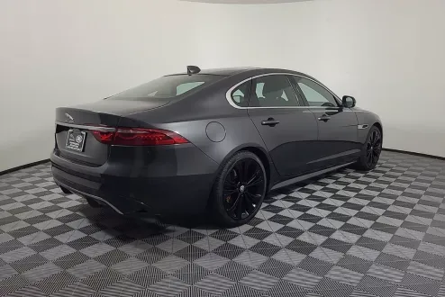 2024 Jaguar XF R-Dynamic SE photo 2