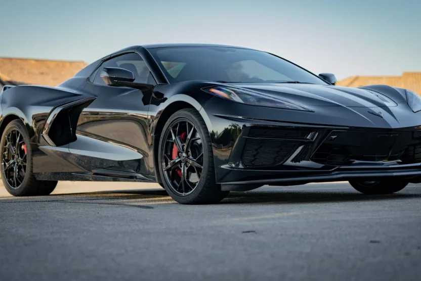 2021 Chevrolet Corvette 2LT Convertible photo 1