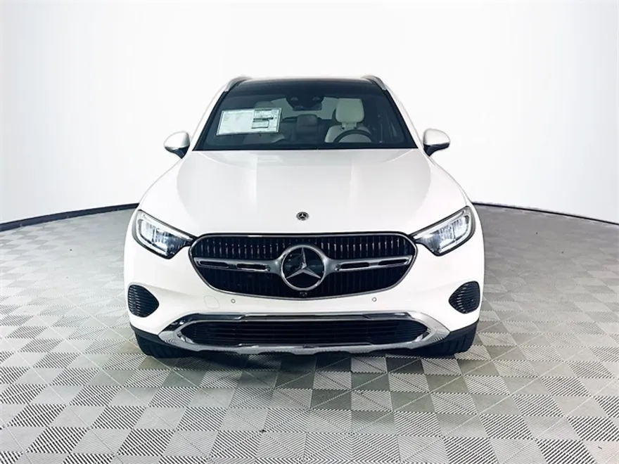 2026 Mercedes Benz GLC 300 photo 1