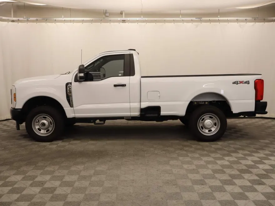 2024 Ford F-350 XL photo 1