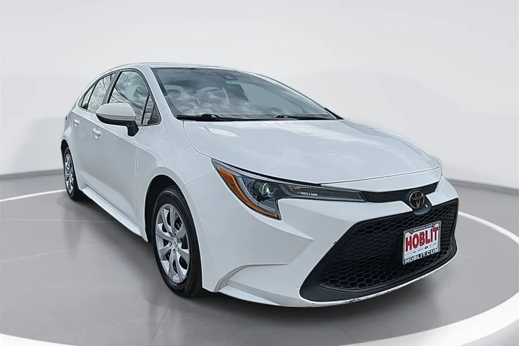2022 Toyota Corolla LE photo 1