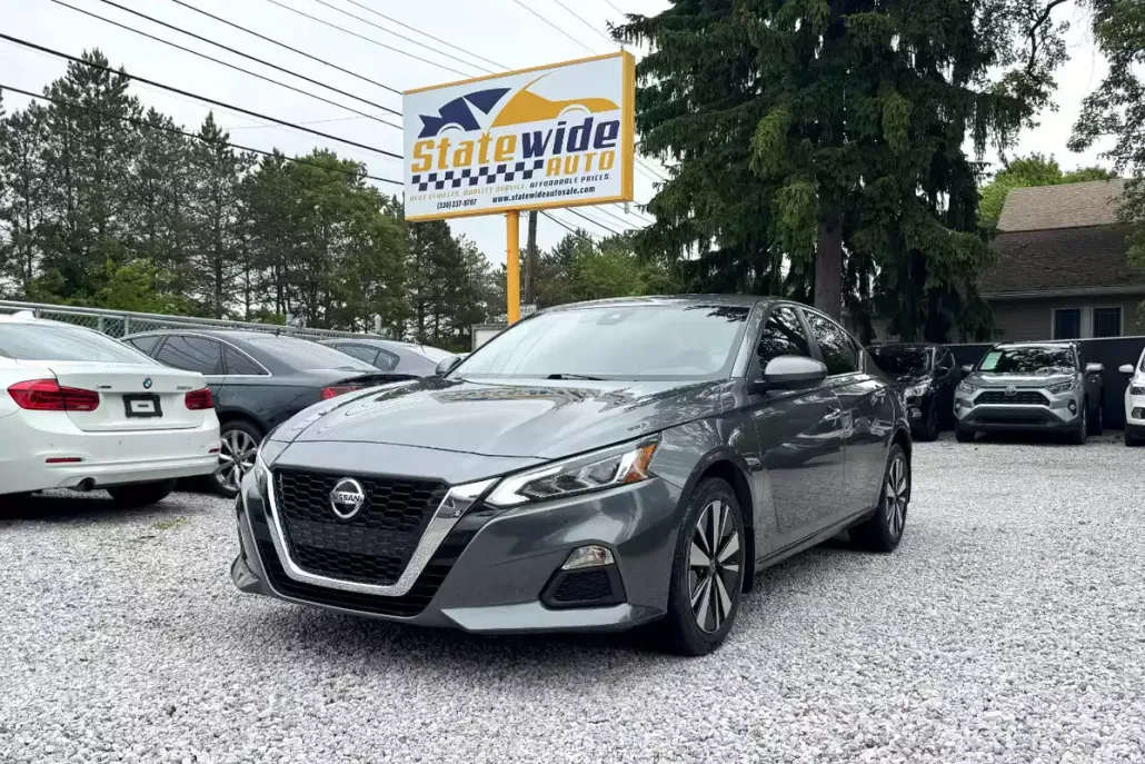 2021 Nissan Altima 2.5 SV photo 1
