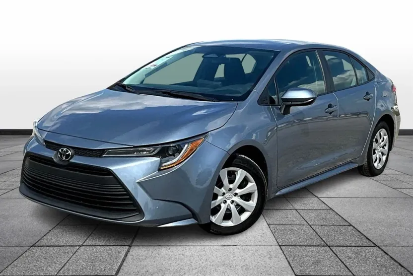 2024 Toyota Corolla LE photo 1
