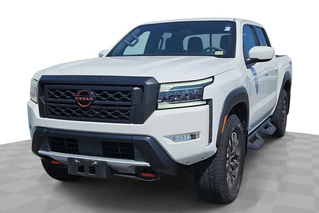 2022 Nissan Frontier Crew Cab PRO-4X photo 1