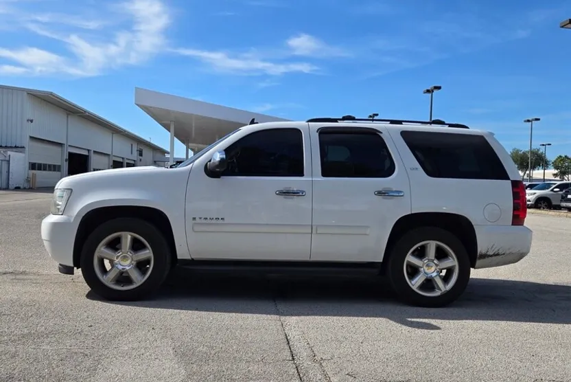 2007 Chevrolet Tahoe LTZ photo 1