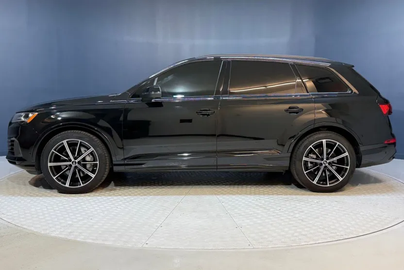 2023 Audi Q7 Prestige photo 1