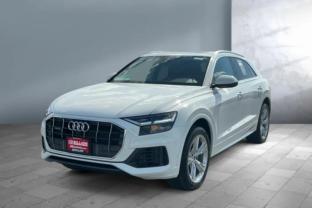 2022 Audi Q8 Premium photo 1