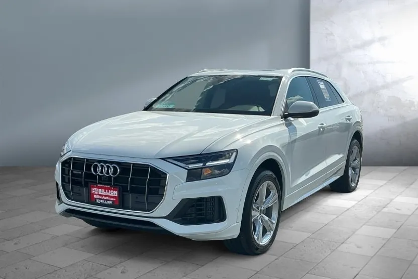 2022 Audi Q8 Premium photo 1