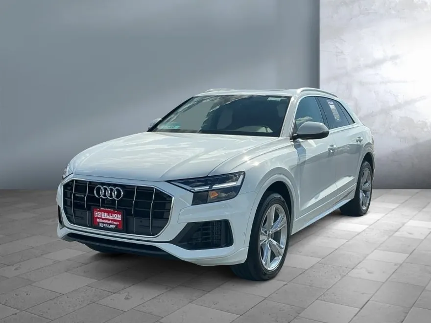 2022 Audi Q8 Premium photo 1
