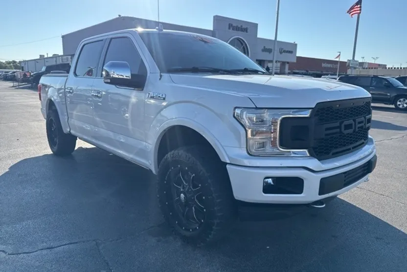 2018 Ford F-150 Platinum photo 1