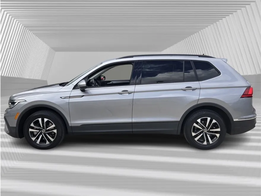 2024 Volkswagen Tiguan S photo 1