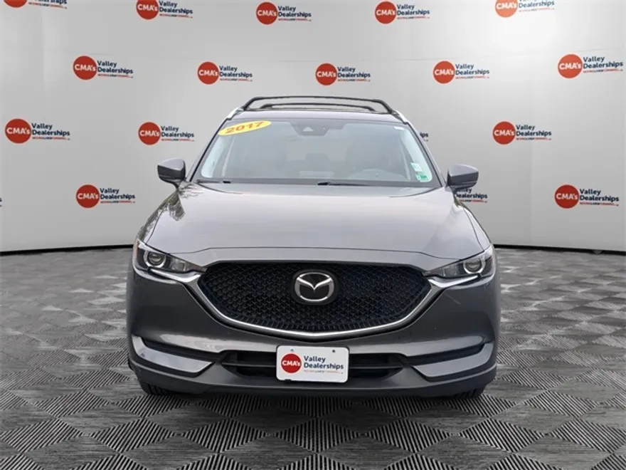 2017 Mazda CX-5 Touring photo 1
