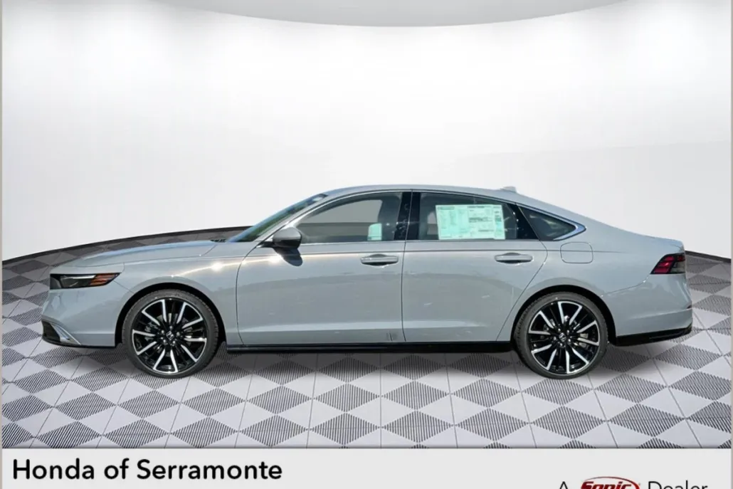 2025 Honda Accord Hybrid Touring photo 1