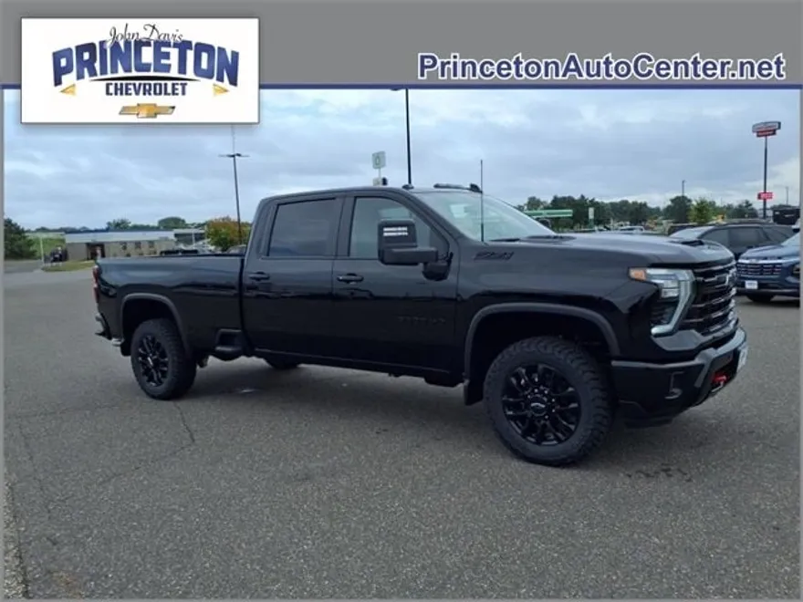 2026 Chevrolet Silverado 3500HD LT photo 1
