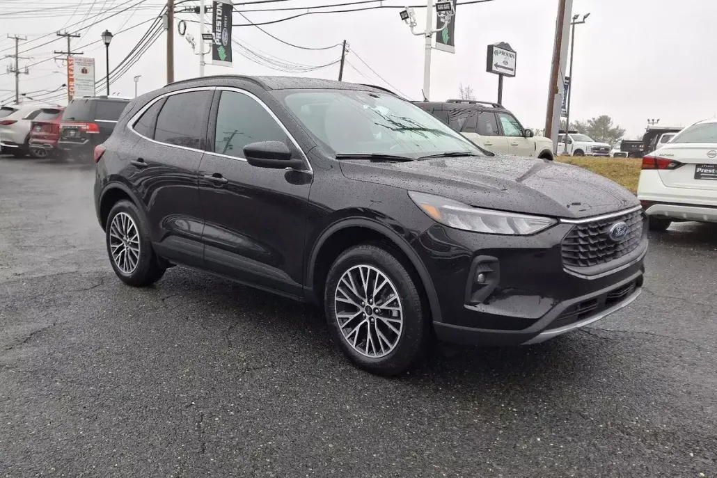 2025 Ford Escape Plug-In Hybrid photo 1