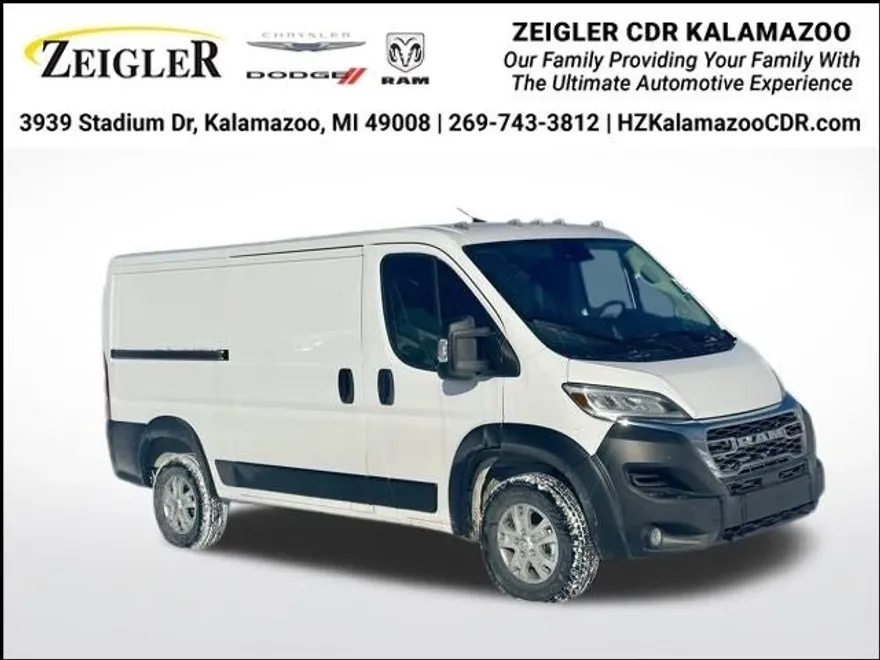 2024 Ram ProMaster 1500 SLT Cargo Van photo 1