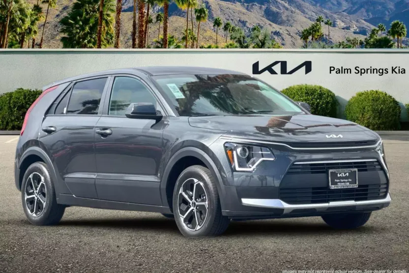 2025 Kia Niro LX photo 1