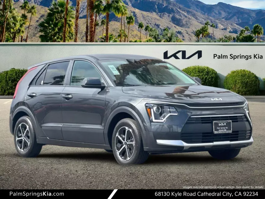 2025 Kia Niro LX photo 1