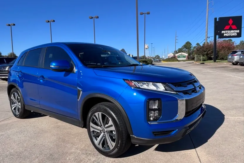 2024 Mitsubishi Outlander Sport ES LE SE photo 1