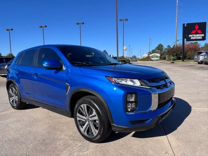 2024 Mitsubishi Outlander Sport ES LE SE photo 1