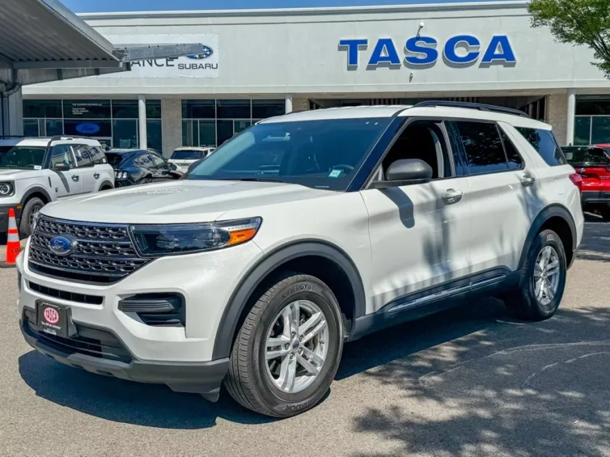 2022 Ford Explorer XLT photo 1