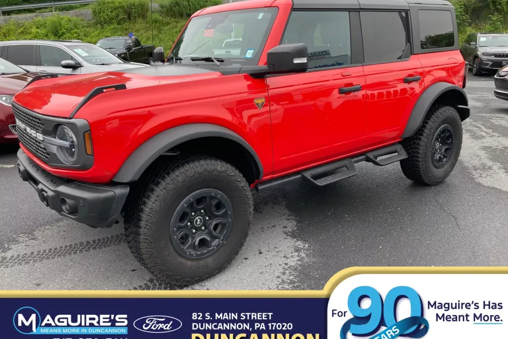 2023 Ford Bronco Badlands photo 1