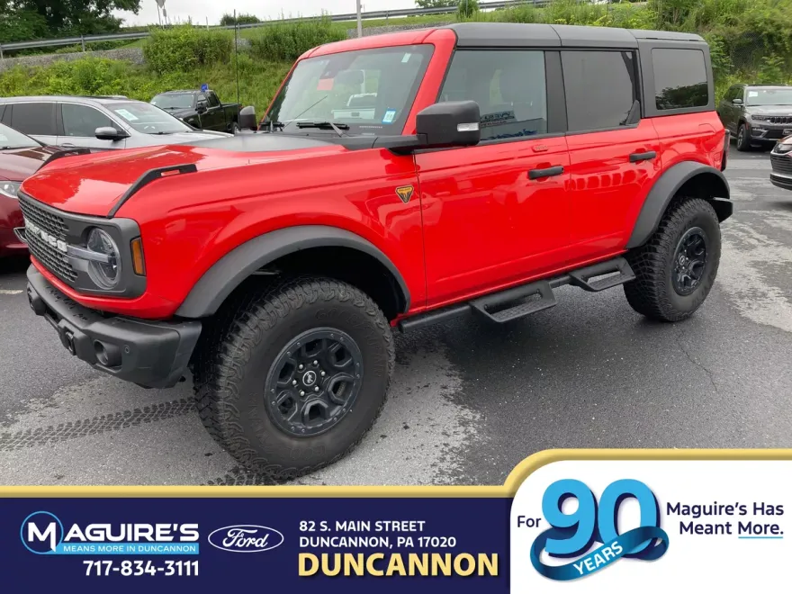 2023 Ford Bronco Badlands photo 1