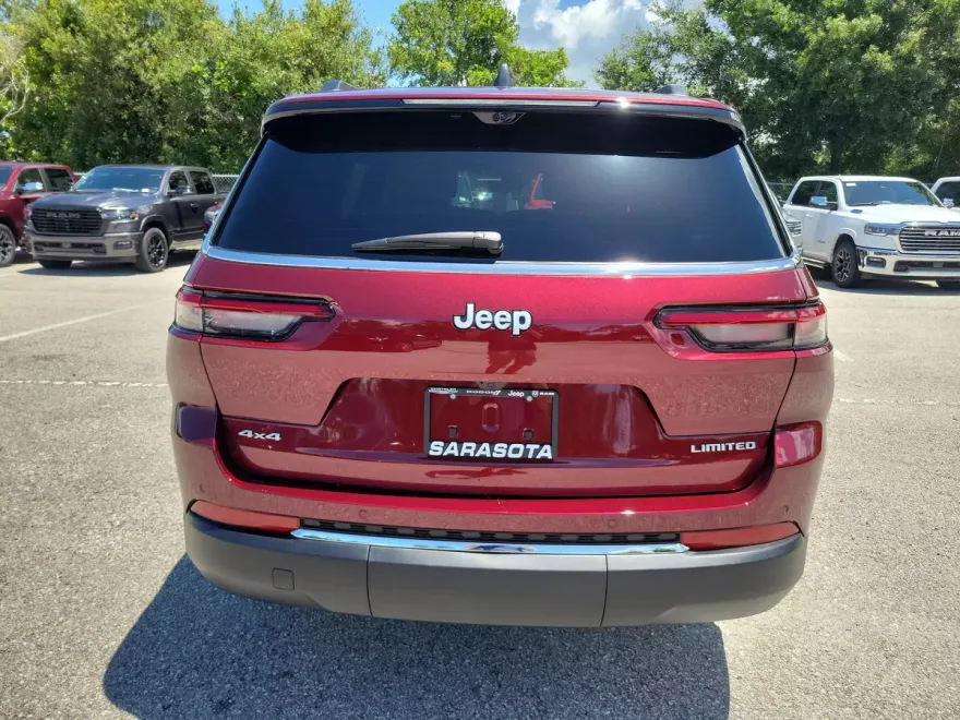 2025 Jeep Grand Cherokee Limited photo 1