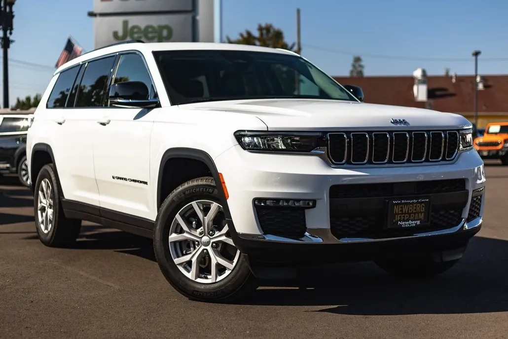2022 Jeep Grand Cherokee Limited photo 1
