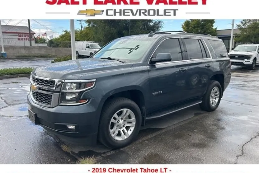 2019 Chevrolet Tahoe LT photo 1