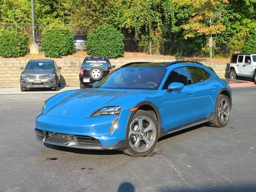 2021 Porsche Taycan Cross Turismo Turbo photo 1