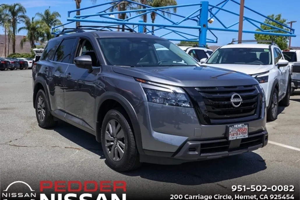 2025 Nissan Pathfinder SV photo 1
