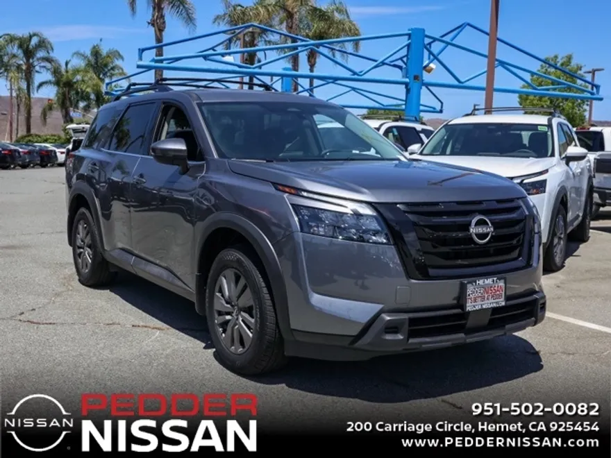 2025 Nissan Pathfinder SV photo 1