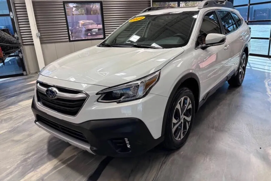 2021 Subaru Outback Limited photo 1