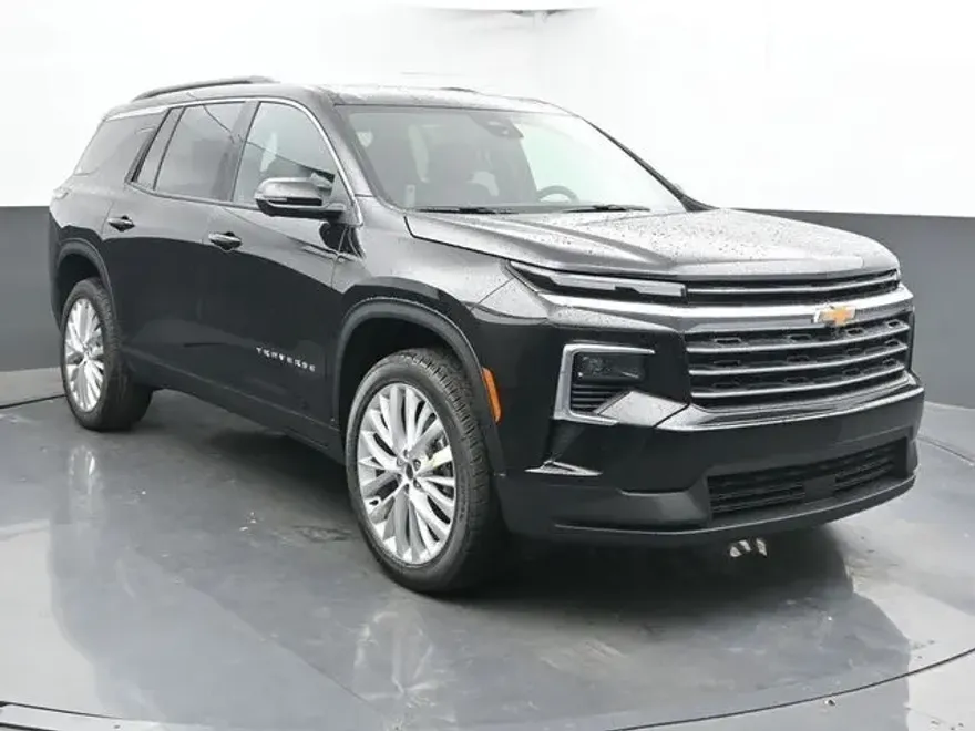 2026 Chevrolet Traverse 2LT photo 1
