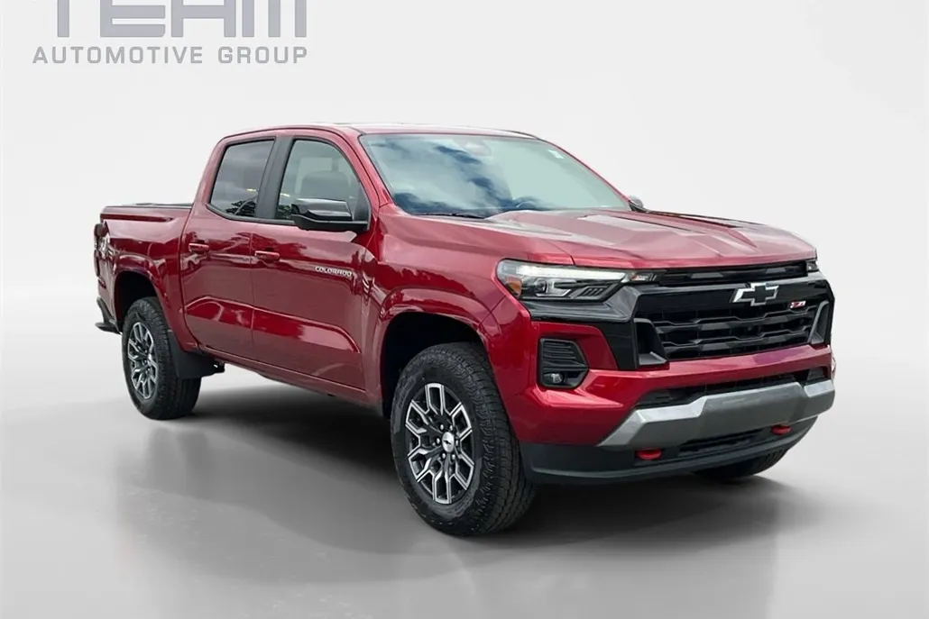 2026 Chevrolet Colorado Z71 photo 1