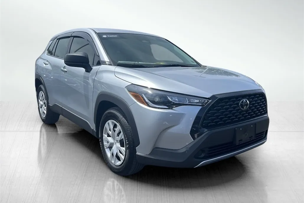 2023 Toyota Corolla Cross L photo 1
