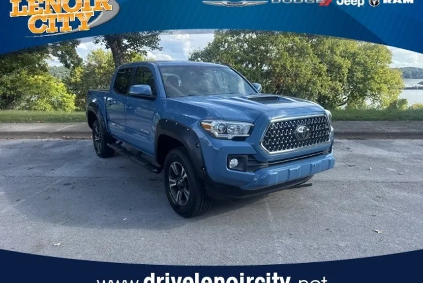 2019 Toyota Tacoma TRD Sport V6 photo 1