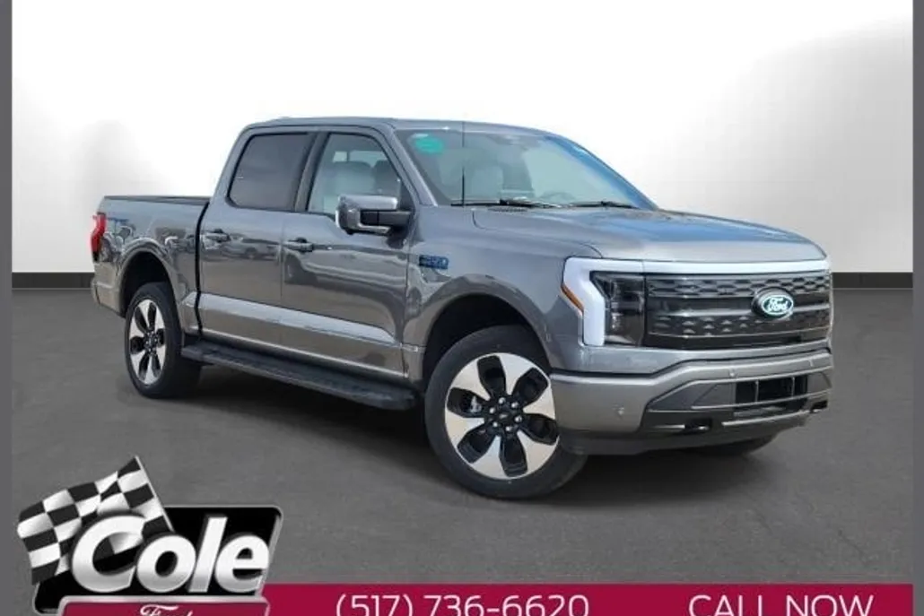 2025 Ford F-150 Lightning Platinum photo 1