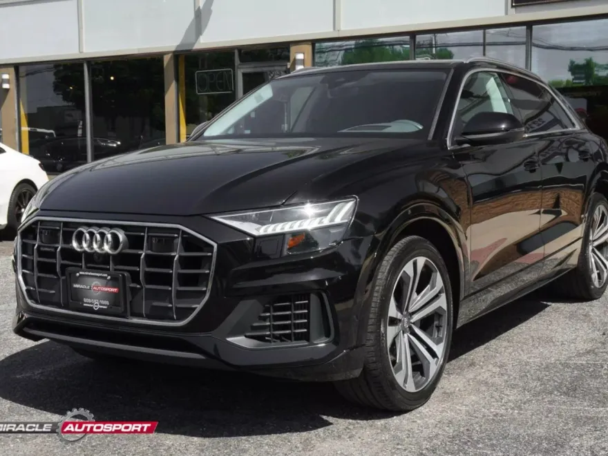 2019 Audi Q8 Prestige photo 1