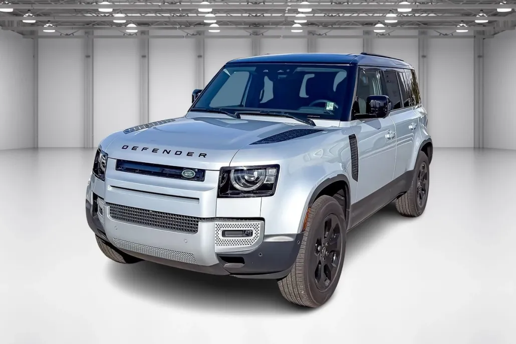 2024 Land Rover Defender 110 S photo 1