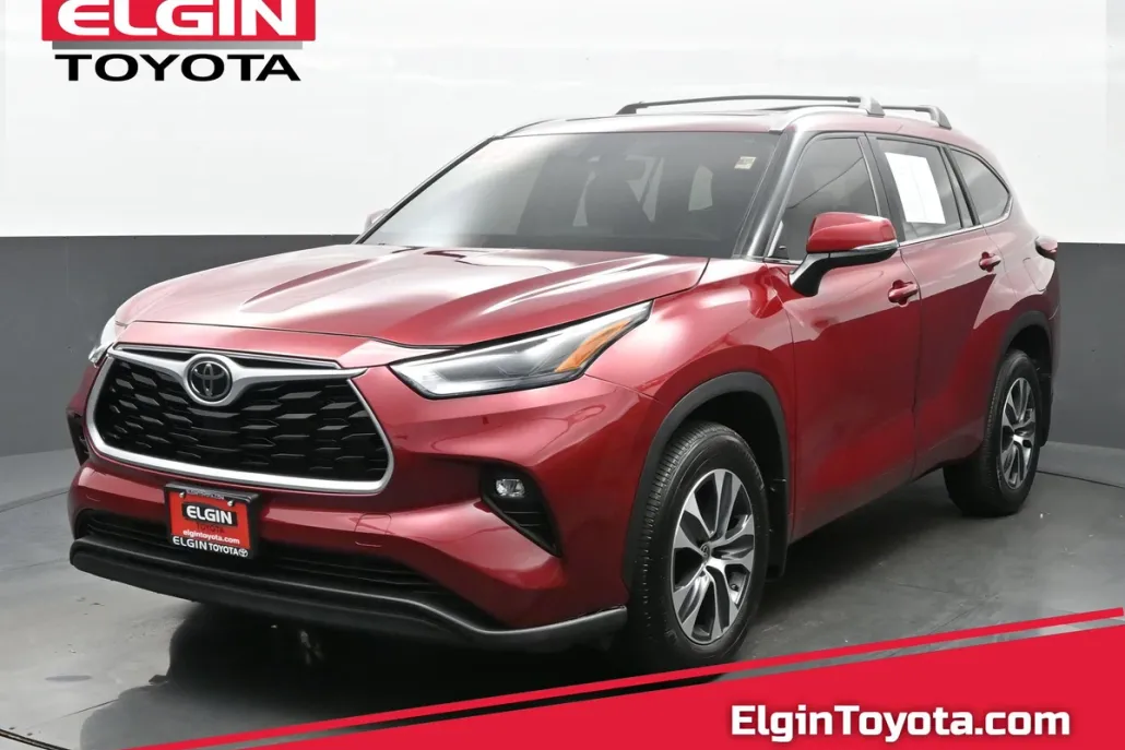 2023 Toyota Highlander XLE photo 1