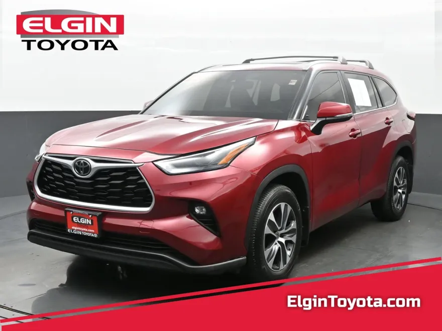 2023 Toyota Highlander XLE photo 1