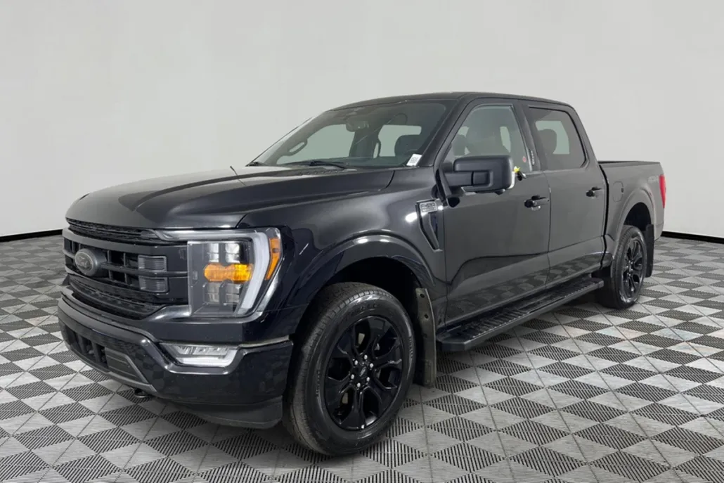 2023 Ford F-150 XLT photo 1