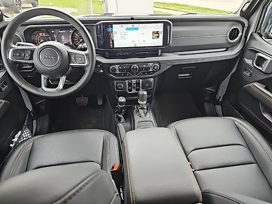 2024 Jeep Wrangler Sahara photo 1