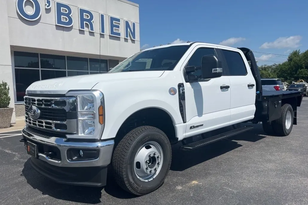 2025 Ford F-350 photo 1