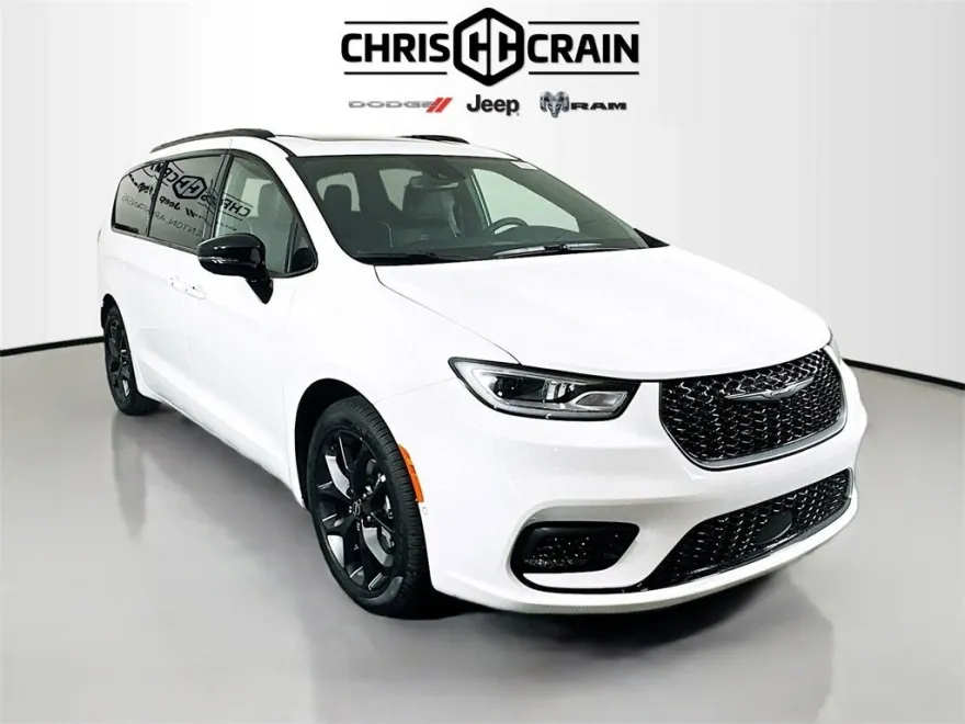 2026 Chrysler Pacifica Limited photo 1