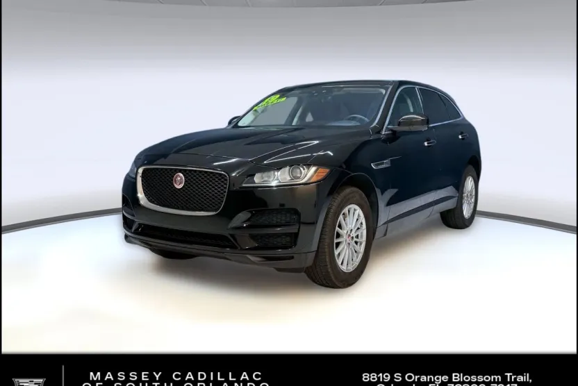 2019 Jaguar F-PACE photo 1