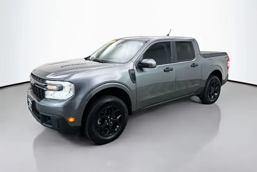 2022 Ford Maverick XLT photo 1