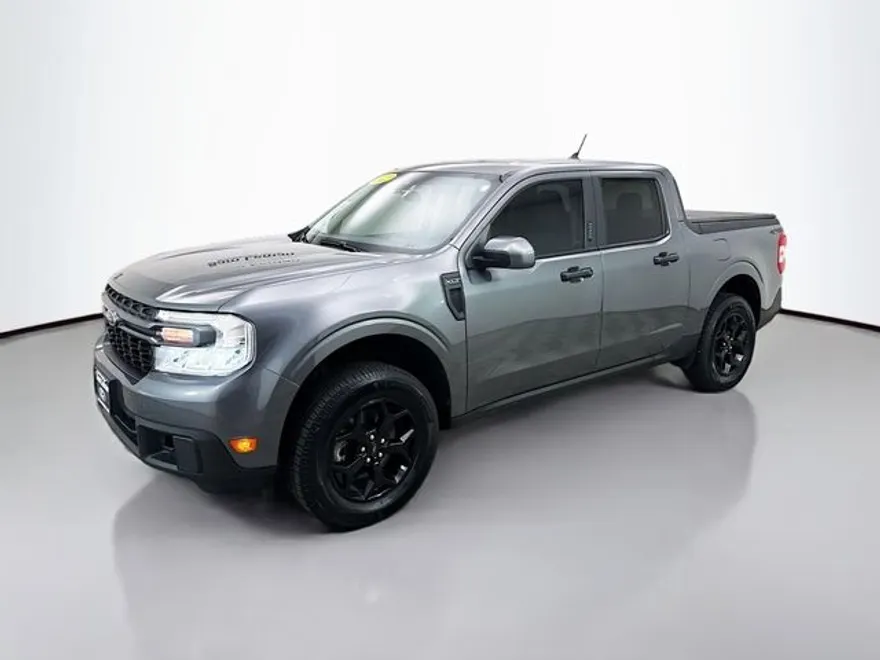 2022 Ford Maverick XLT photo 1